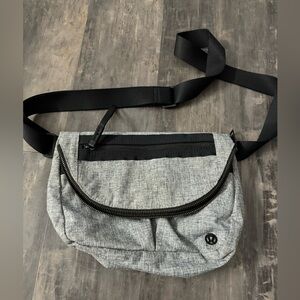 Lululemon festival bag